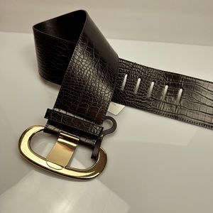 NWT Mango wide belt